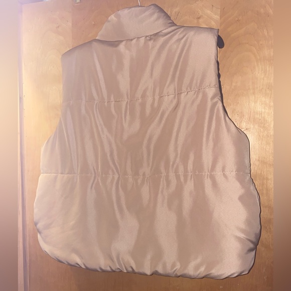 Tan & Black Reversible Sleeveless Collared Puffer Vest - Picture 3 of 4